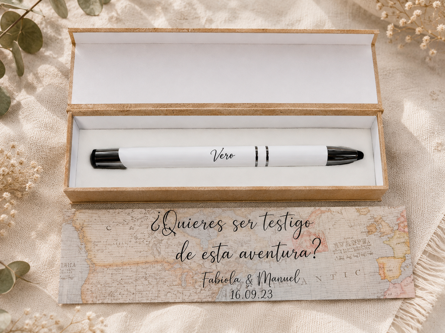 Caja Con Un Bolígrafo Testigo De Boda
